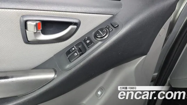 Hyundai Starex 2015 — фото 17