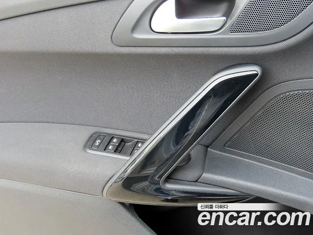 Peugeot 508 2015 — фото 11