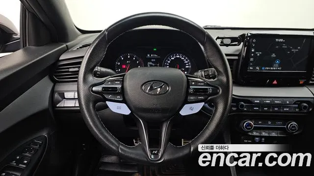 Hyundai Veloster 2019 — фото 19