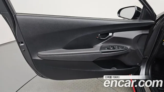 Hyundai Veloster 2019 — фото 14