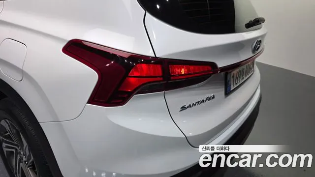 Hyundai Santafe 2022 — фото 9