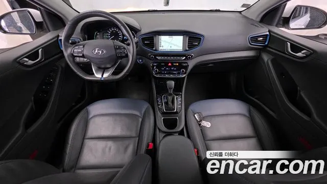 Hyundai Ioniq 2017 — фото 10