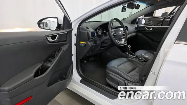 Hyundai Ioniq 2017 — фото 13