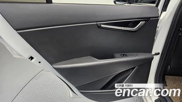 Kia Niro 2022 — фото 15