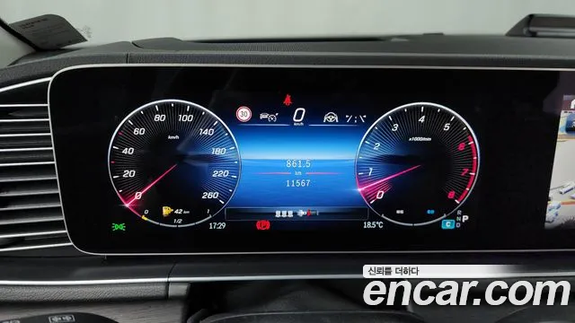 Mercedes-Benz GLE-Class 2025 — фото 11