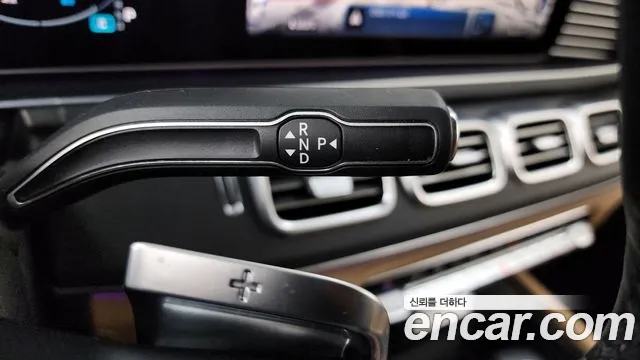 Mercedes-Benz GLE-Class 2025 — фото 12
