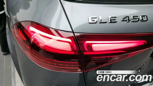 Mercedes-Benz GLE-Class 2025 — фото 9