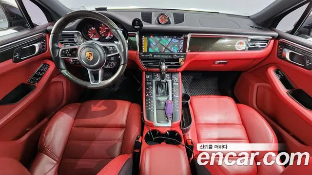 Porsche Macan 2020 — фото 10