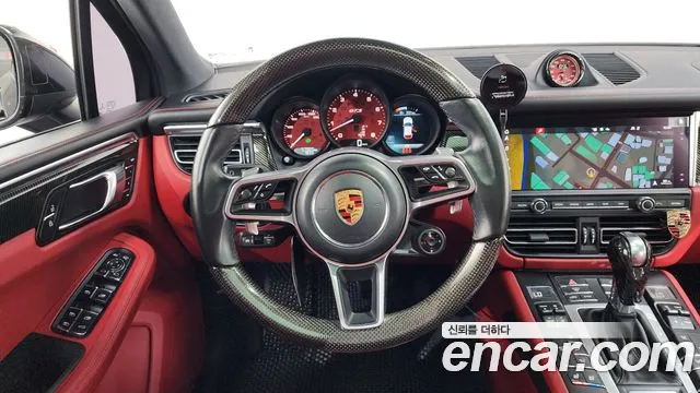Porsche Macan 2020 — фото 19