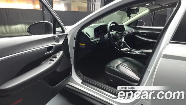 Hyundai Sonata 2020 — фото 13