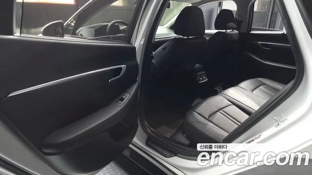 Hyundai Sonata 2020 — фото 16