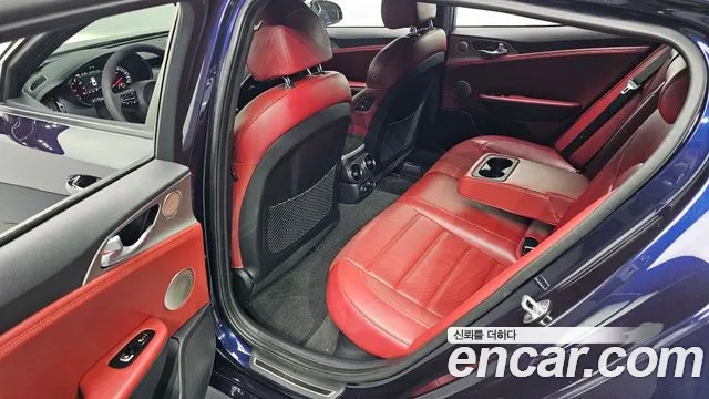 Kia Stinger 2019 — фото 11
