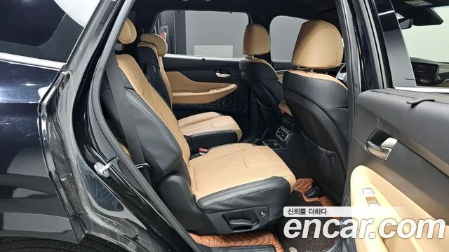 Hyundai Santafe 2023 — фото 17