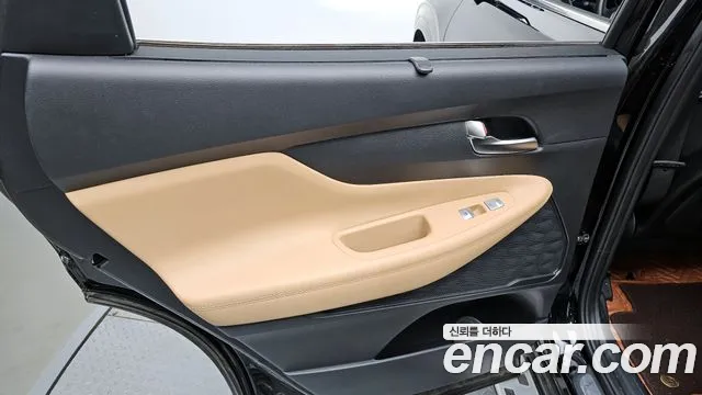 Hyundai Santafe 2023 — фото 15