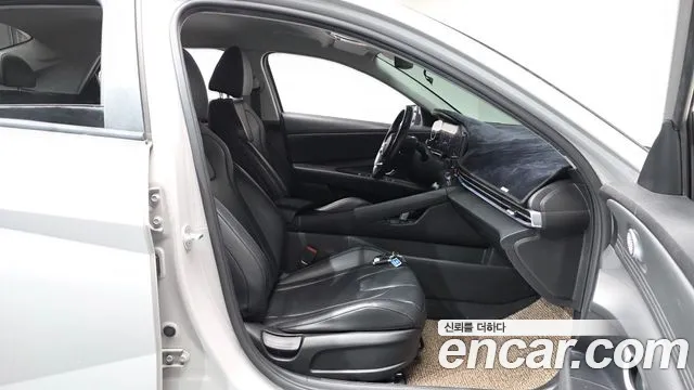 Hyundai AVANTE 2021 — фото 15