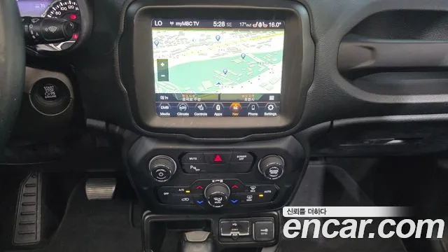 Jeep Renegade 2020 — фото 20