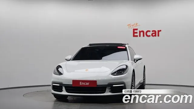 Porsche Panamera 2018 — фото 2