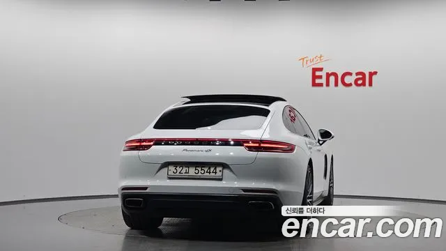 Porsche Panamera 2018 — фото 3