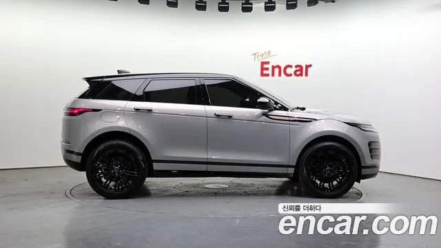 Land Rover Range Rover Evoque 2025 — фото 6