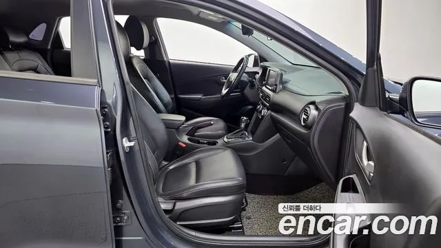 Hyundai Kona 2018 — фото 11