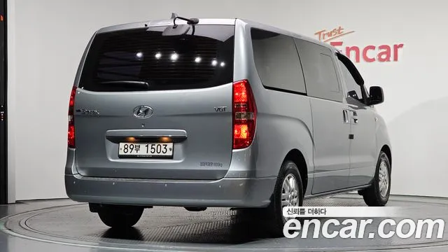 Hyundai Starex 2019 — фото 2