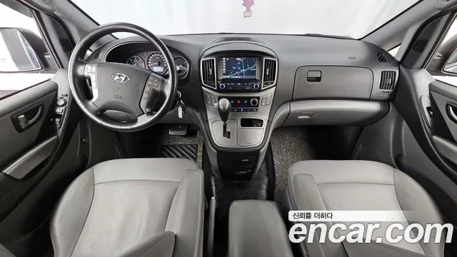 Hyundai Starex 2019 — фото 10