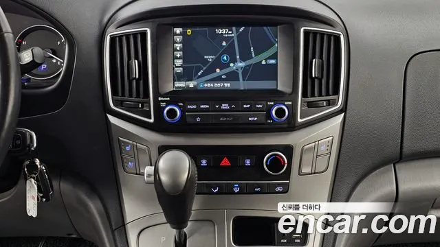 Hyundai Starex 2019 — фото 20