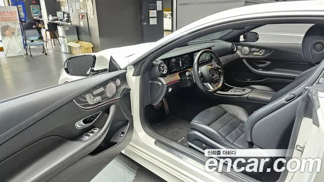 Mercedes-Benz E-Class 2021 — фото 13