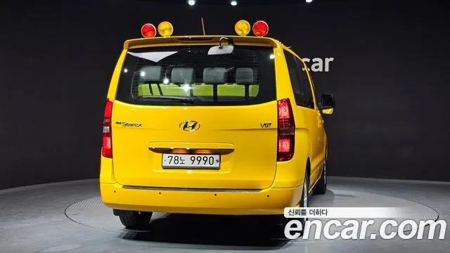 Hyundai Starex 2017 — фото 4