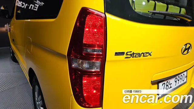 Hyundai Starex 2017 — фото 9