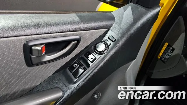 Hyundai Starex 2017 — фото 16