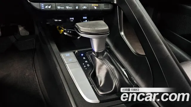Hyundai AVANTE 2021 — фото 12