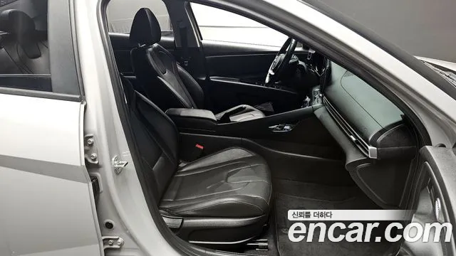 Hyundai AVANTE 2021 — фото 13