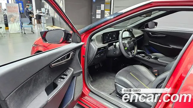 Kia EV6 2025 — фото 13