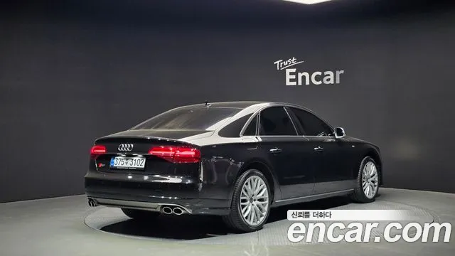 Audi A8 2015 — фото 2
