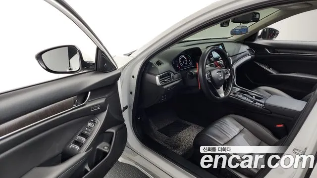 Honda Accord 2021 — фото 13
