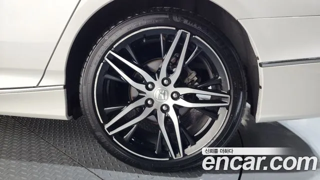 Honda Accord 2021 — фото 7