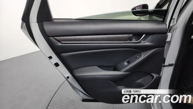 Honda Accord 2021 — фото 15