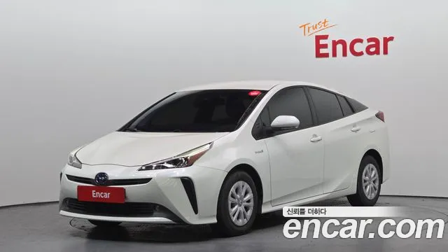 Toyota Prius 2020 — фото 1