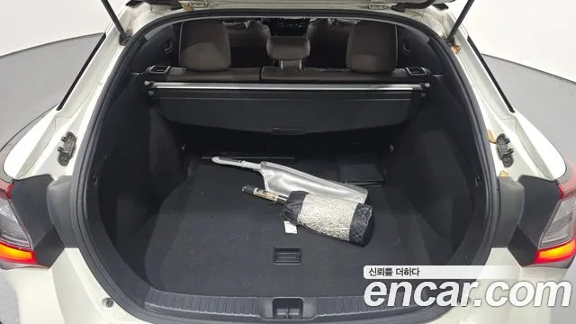 Toyota Prius 2020 — фото 20