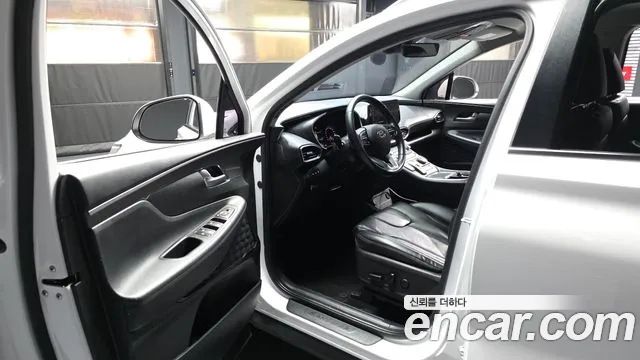 Hyundai Santafe 2021 — фото 10