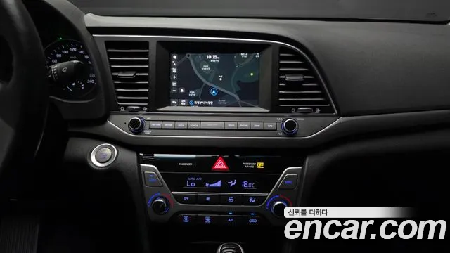 Hyundai AVANTE 2017 — фото 20