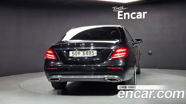 Mercedes-Benz E-Class 2018 — фото 4