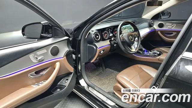 Mercedes-Benz E-Class 2018 — фото 10
