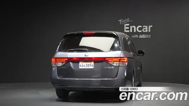 Honda Odyssey 2015 — фото 4