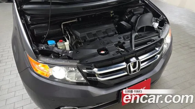 Honda Odyssey 2015 — фото 6