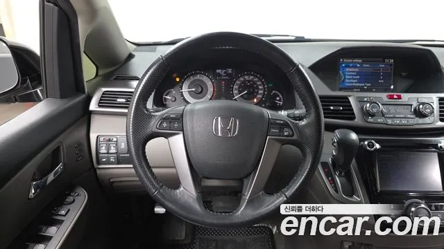 Honda Odyssey 2015 — фото 13