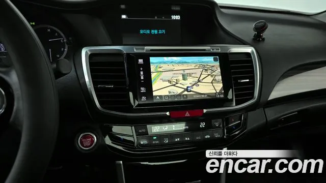 Honda Accord 2017 — фото 13