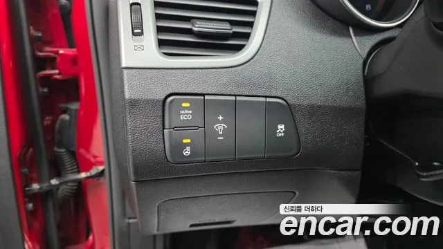 Hyundai AVANTE 2016 — фото 14
