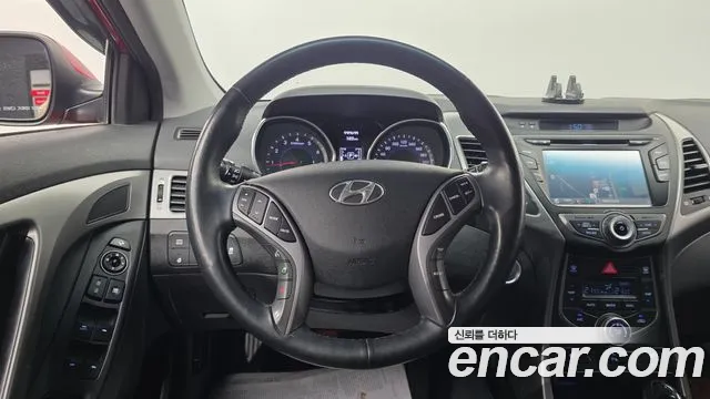Hyundai AVANTE 2016 — фото 15